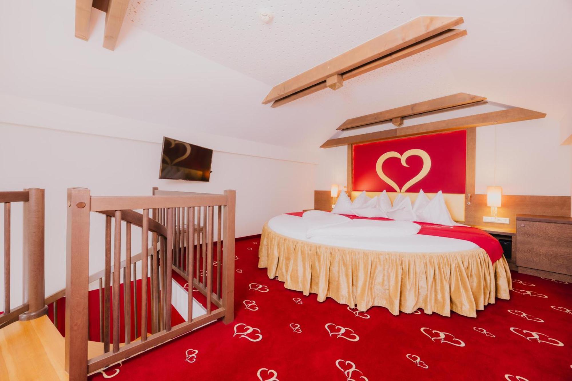 Alpen-Herz Romantik & Spa - Adults Only Ладіс Екстер'єр фото