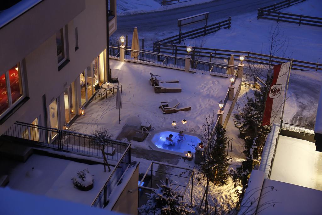 Alpen-Herz Romantik & Spa - Adults Only Ладіс Екстер'єр фото