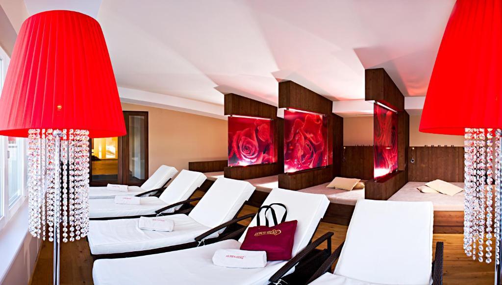 Alpen-Herz Romantik & Spa - Adults Only Ладіс Екстер'єр фото