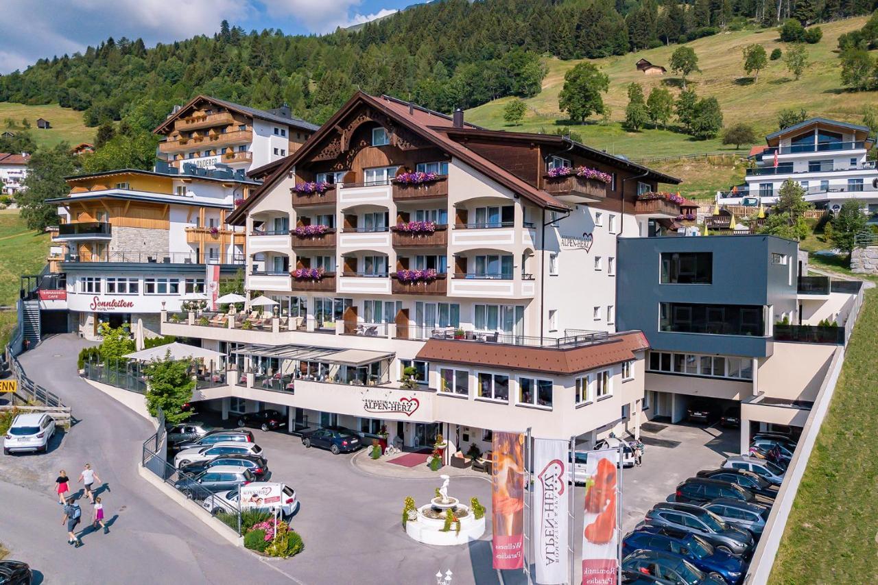 Alpen-Herz Romantik & Spa - Adults Only Ладіс Екстер'єр фото