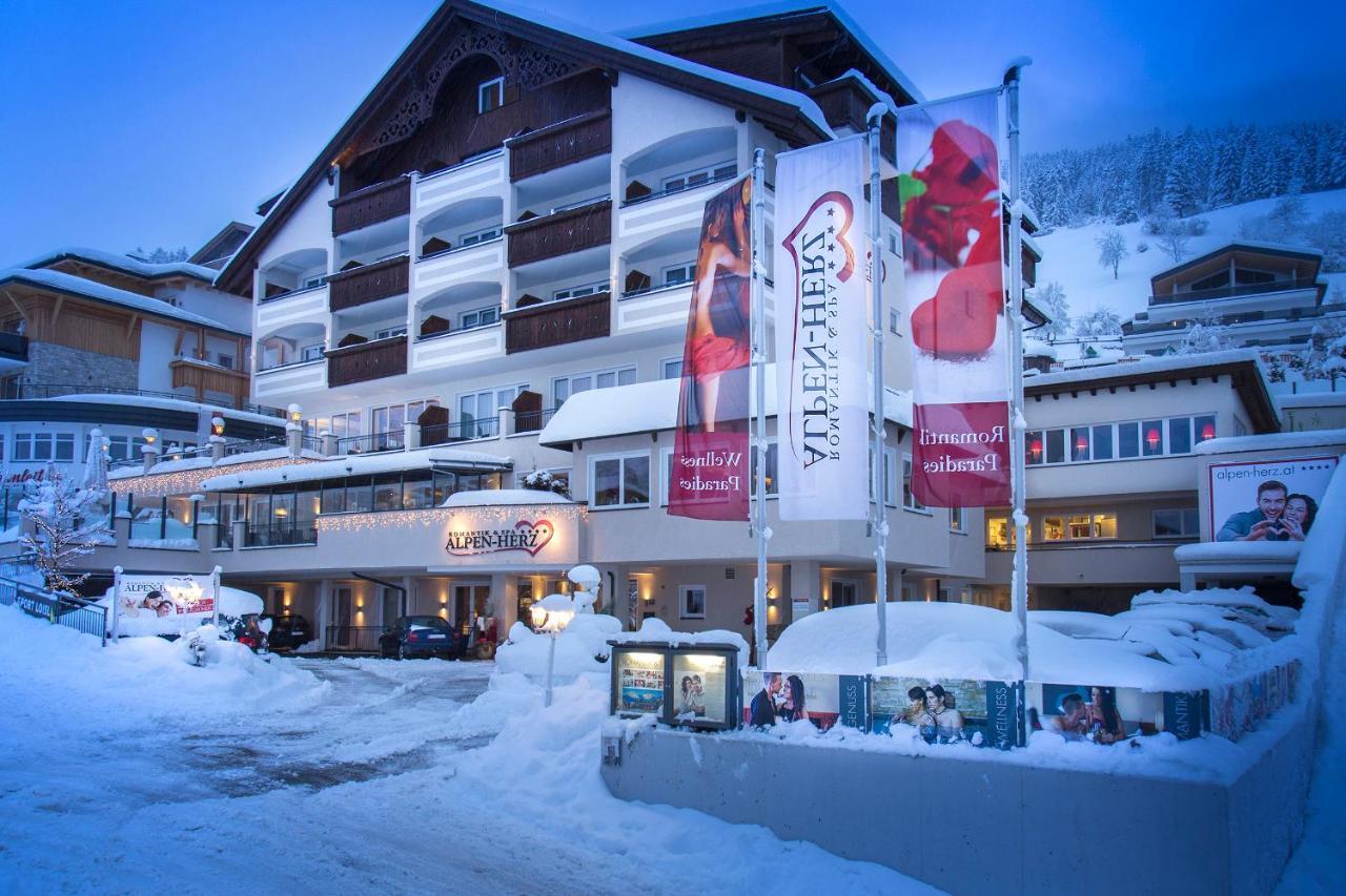 Alpen-Herz Romantik & Spa - Adults Only Ладіс Екстер'єр фото